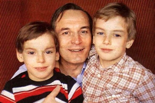 Из личных архивов: трогательные семейные фото любимых с детства актеров 61
