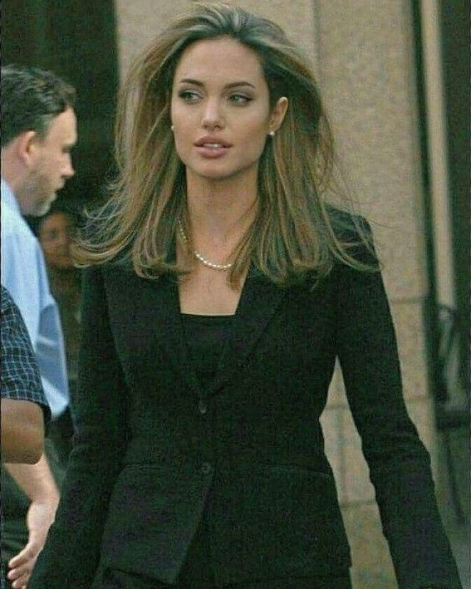 18 фотографий обворожительной Анджелины Джоли, которые заставляют влюбляться 45