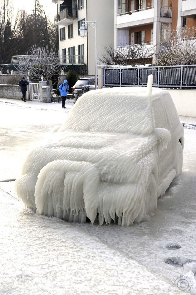 Как мороз превращает автомобили в предметы искусства 49