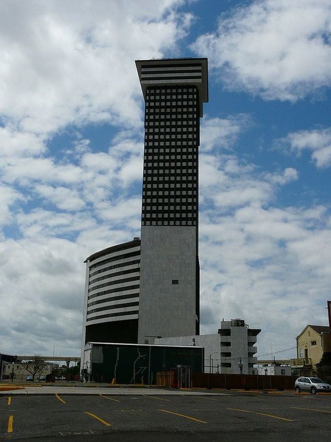 10 заброшенных небоскребов и башен мира для любителей экстрима 42
