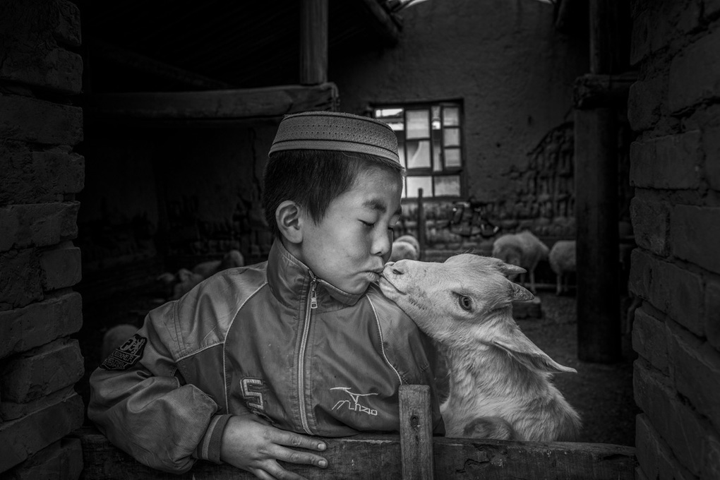 15 ярких снимков, которые победили в международном конкурсе на лучшую детскую чёрно-белую фотографию 64