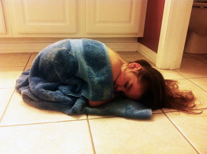 30 доказательств того, что дети могут спать где угодно и как угодно 58