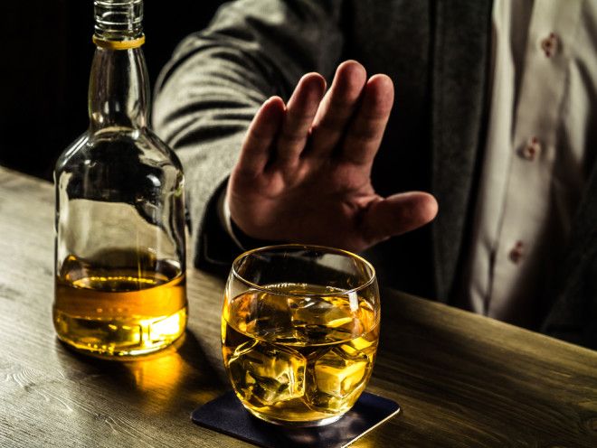 Не пить — здоровью вредить: отказ от алкоголя приводит к маразму 4