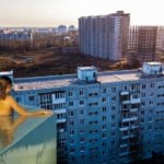 Если бы в Омске были открытые бассейны с видом на город: 7 угарных фото