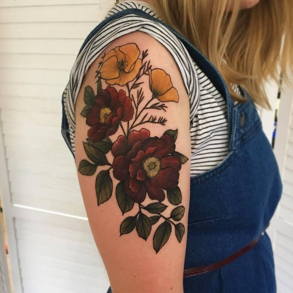 17 цветочных татуировок для тех, кто не любит возиться с живыми растениями 61