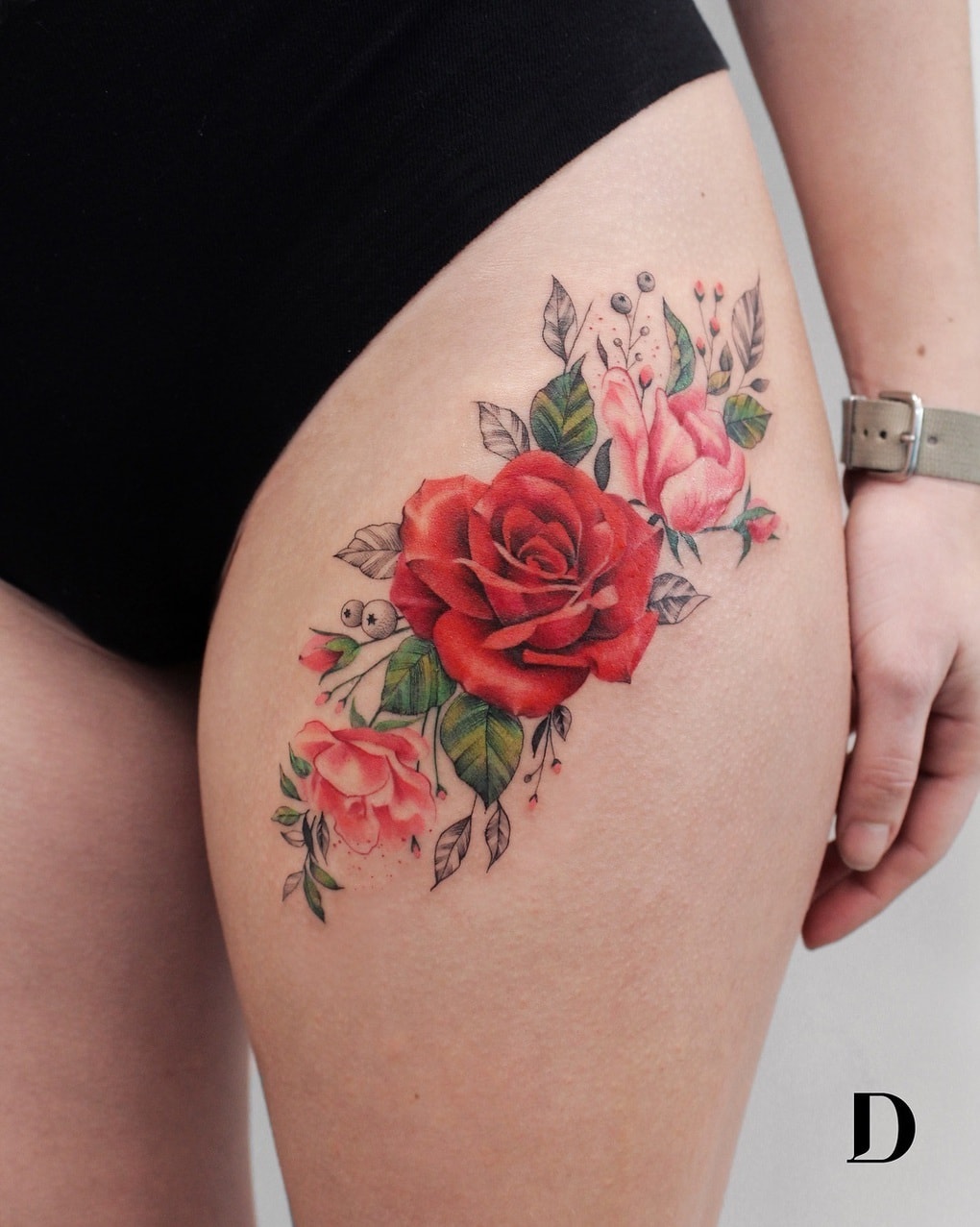 17 цветочных татуировок для тех, кто не любит возиться с живыми растениями 62