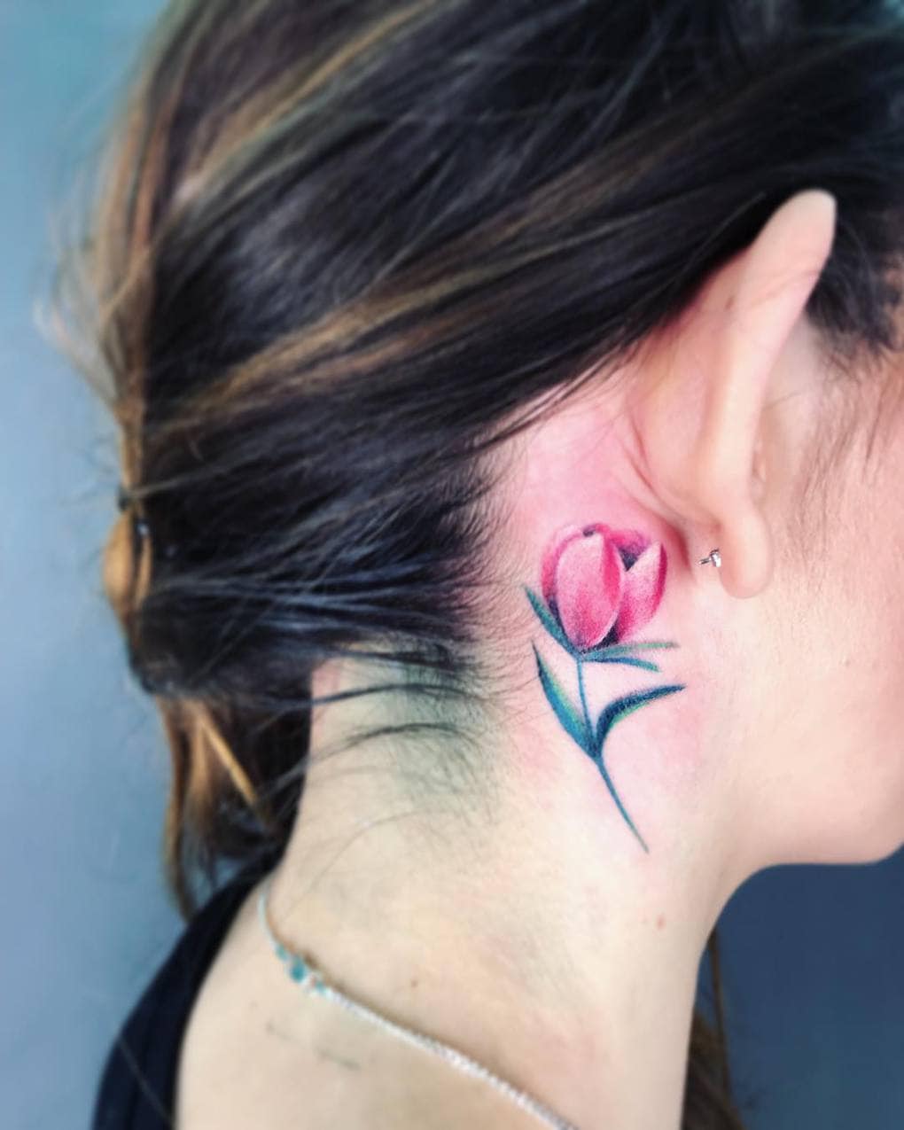 17 цветочных татуировок для тех, кто не любит возиться с живыми растениями 67