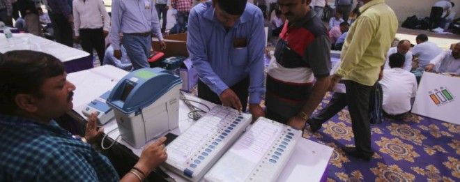 Особенности национальных выборов в Индии: диваны, лотосы и слоны в бюллетени 13