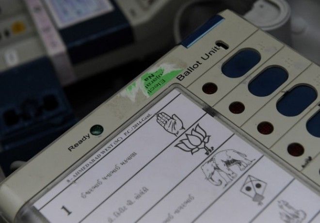 Особенности национальных выборов в Индии: диваны, лотосы и слоны в бюллетени 15
