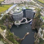 Китайцы построили отель на месте угольного карьера