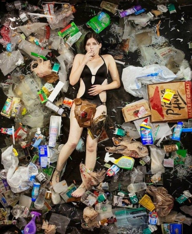 Шокирующие фото: сколько мусора производит человек всего за неделю 37