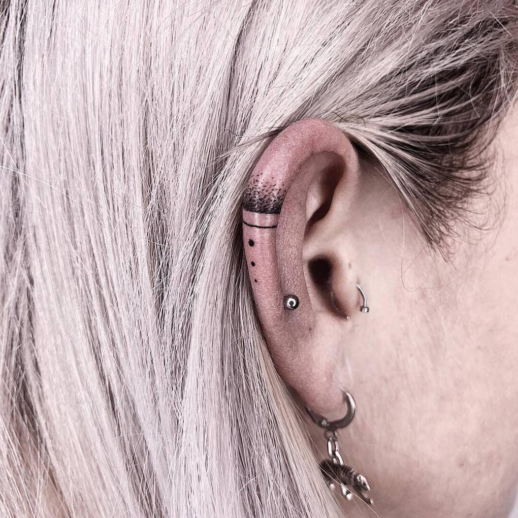 20 идей для изящных татуировок, которые украсят уши не хуже, чем серёжки 67