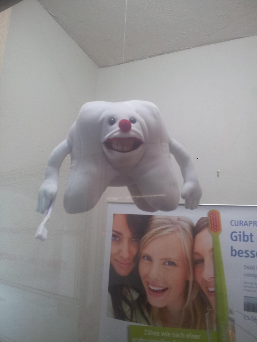 18 мягких игрушек из кабинетов детских стоматологов, от вида которых тянет перекреститься 58