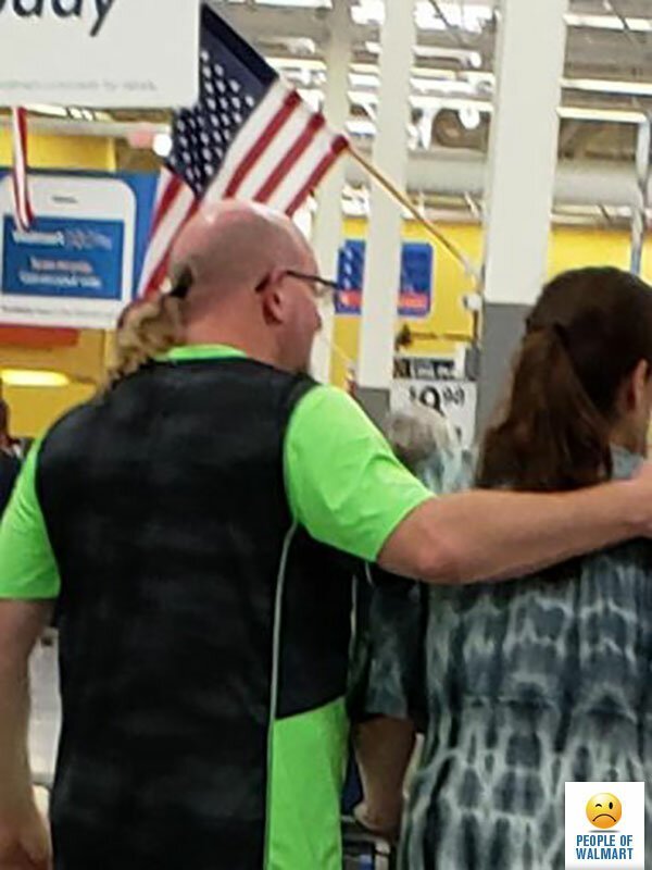 18+ отчаянных шопперов, которые пришли закупиться в магазин Walmart 110