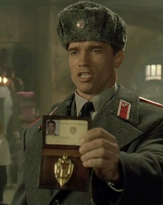 14 глупых киноляпов с русскими паспортами и надписями в зарубежных фильмах 56