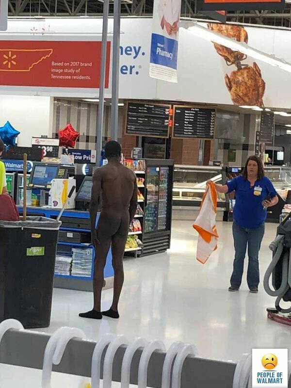 18+ отчаянных шопперов, которые пришли закупиться в магазин Walmart 104
