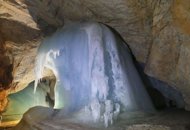 Нерукотворная красота: 12 самых удивительных пещер мира 45