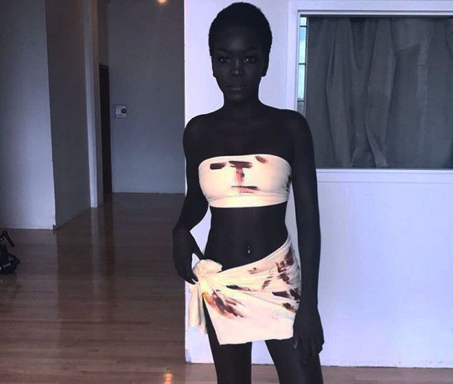 Королева тьмы: темнокожая красотка произвела фурор в мире моды 29