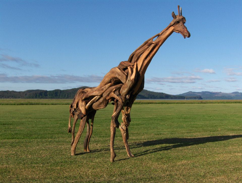 Художник из Вашингтона создаёт скульптуры из сухих деревяшек, от которых дух захватывает 57