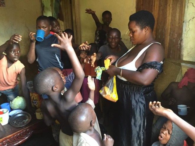 Гений плодовитости из Уганды: 39-летняя мать-одиночка сама растит 38 детей 28