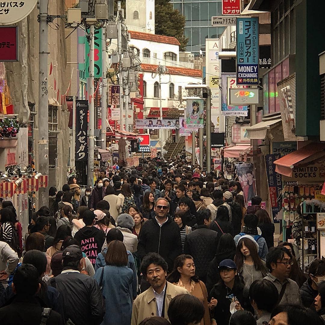 17 иностранцев, которые в Японии почувствовали себя Гулливерами в стране лилипутов 65