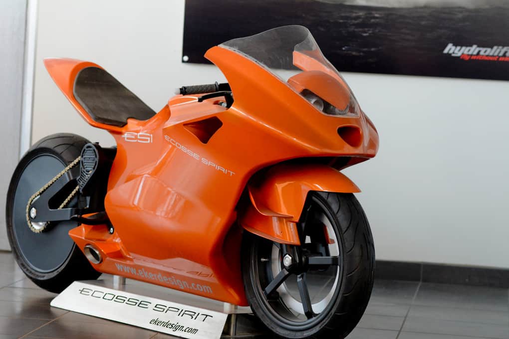 10 самых дорогих мотоциклов в мире, которые восхищают своим дизайном 38