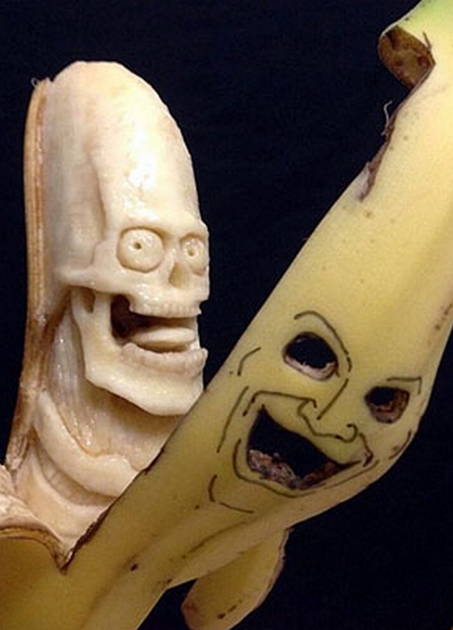 Японец делает художественную резьбу на бананах 160