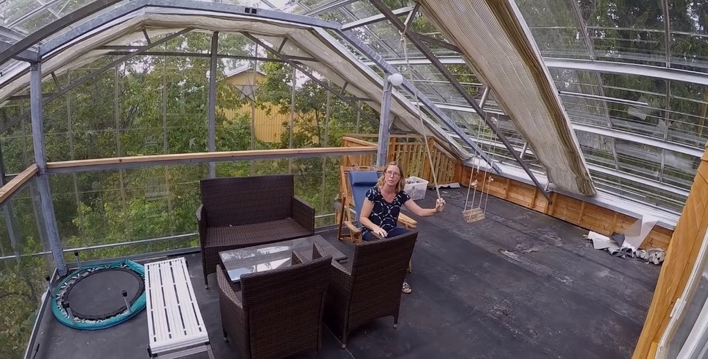 Шведская семья превратила свой дом в огромную теплицу, жизни в которой позавидуют не только помидоры 43