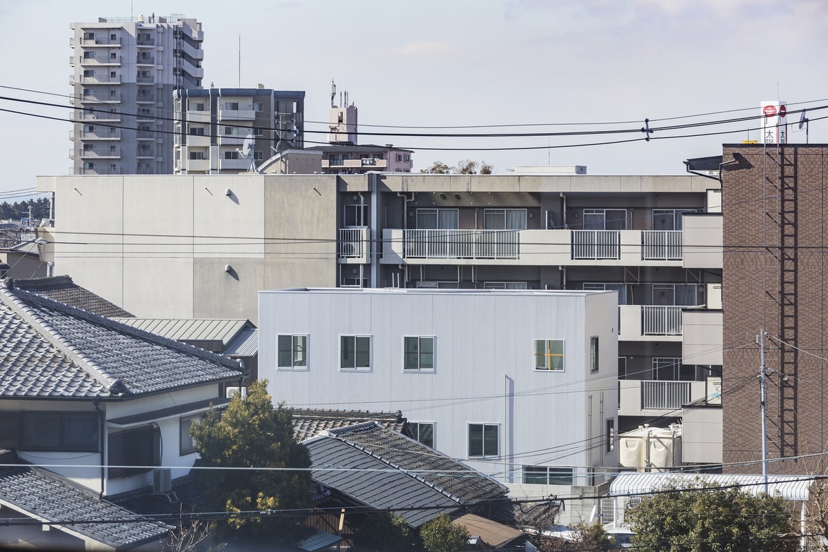 Семья из Японии живёт в доме, который снаружи выглядит обычным. Но внутри у него 13 этажей! 40