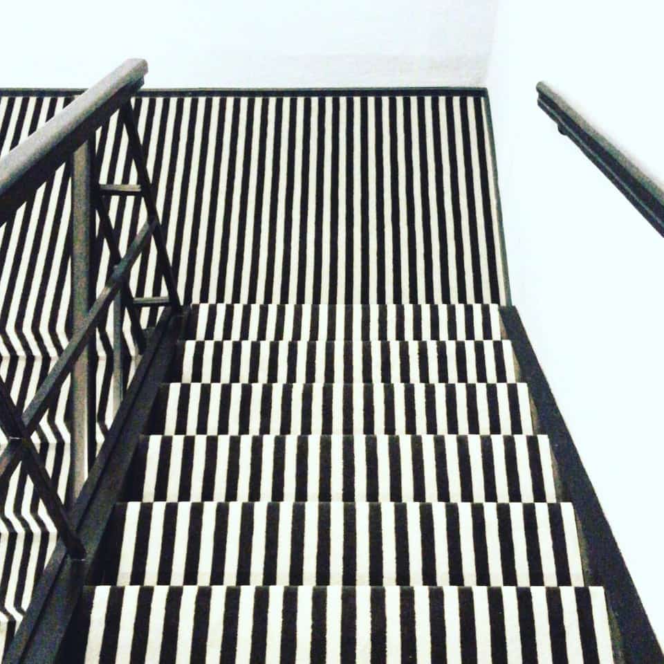 18 дизайнов лестниц, которые будто специально были созданы для падений 68