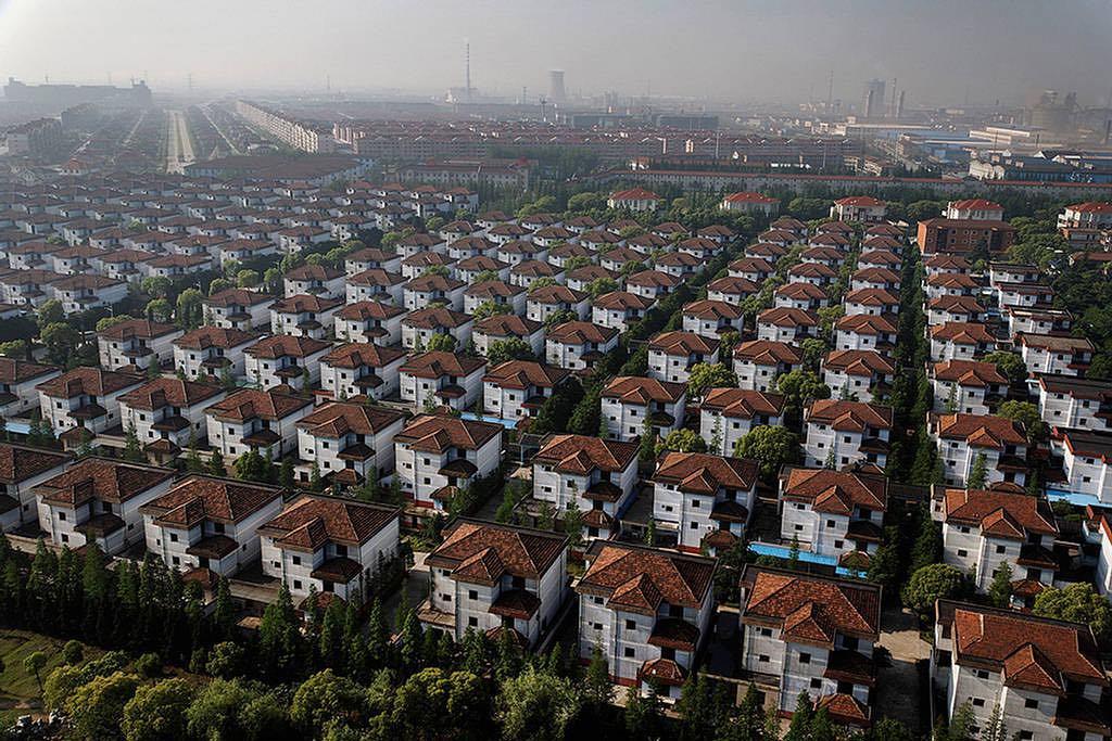 Самая богатая деревня в Китае, где у каждого огромный особняк и майбах. В чем там дело? 18