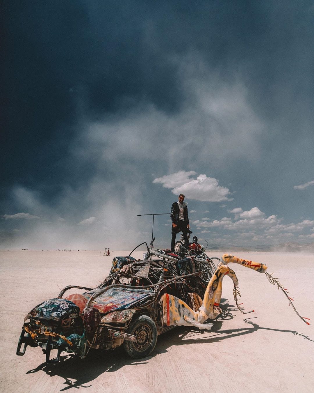 20 фотографий с фестиваля Burning Man 2019 — самого пыльного и огненного события года 63