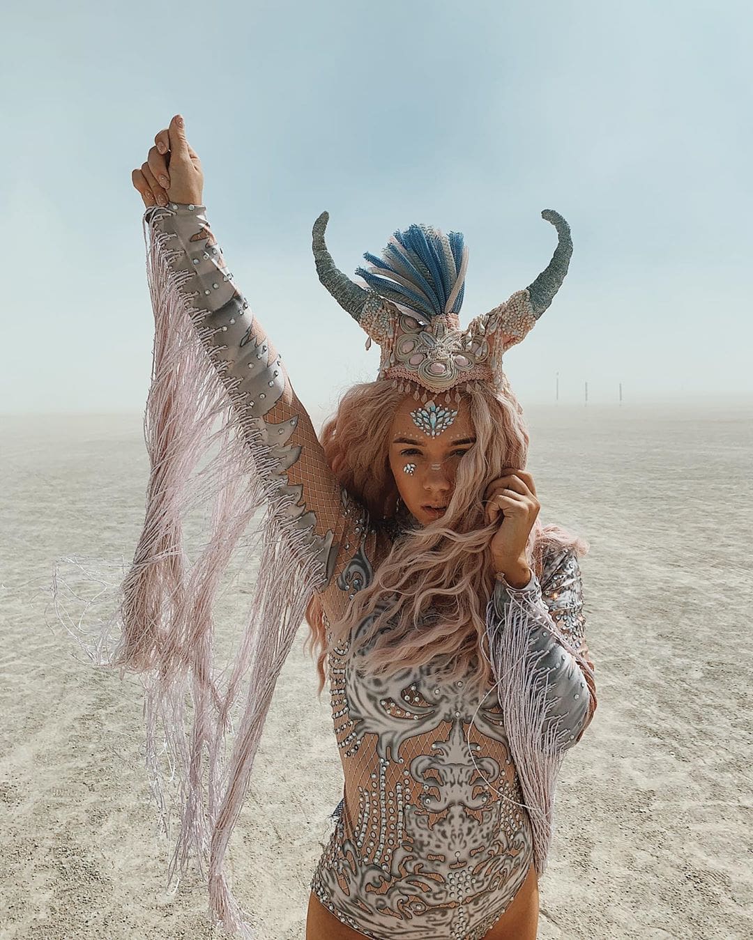 20 фотографий с фестиваля Burning Man 2019 — самого пыльного и огненного события года 68