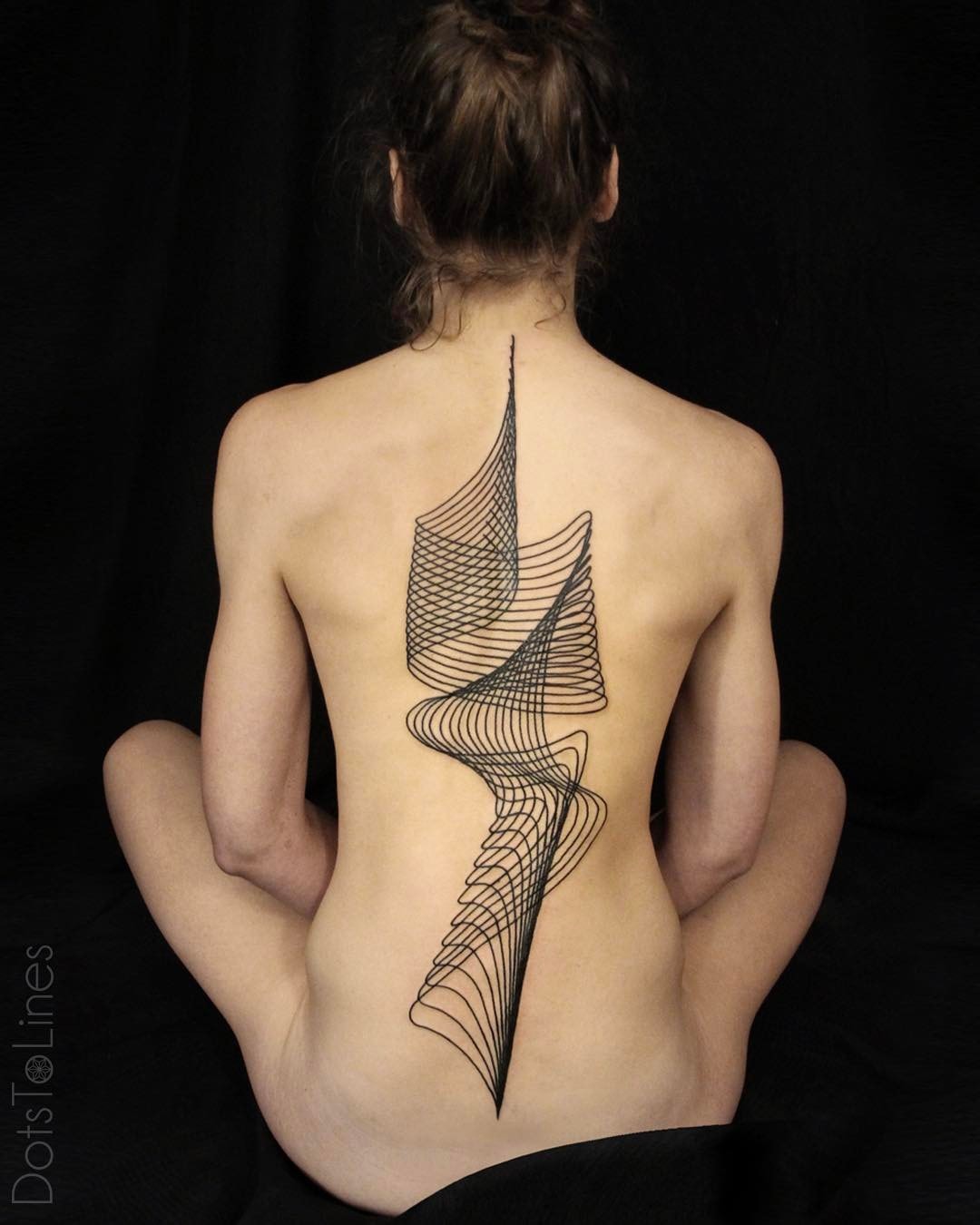 20 крутых татуировок на спине, которые впечатляют своим размахом 67