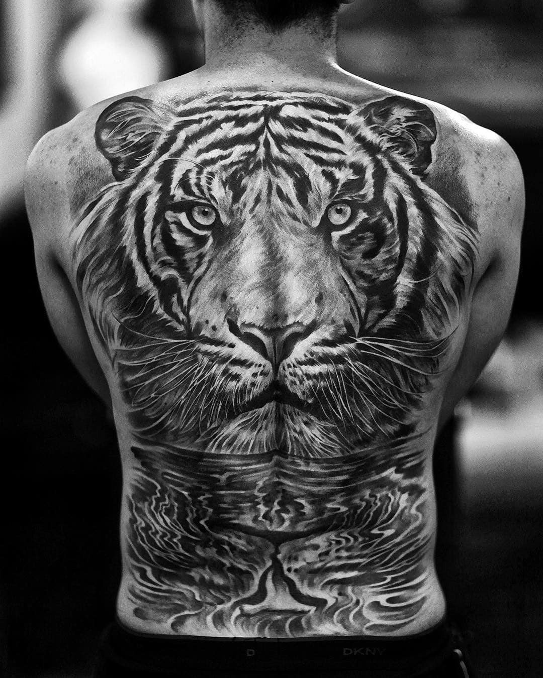 20 крутых татуировок на спине, которые впечатляют своим размахом 68