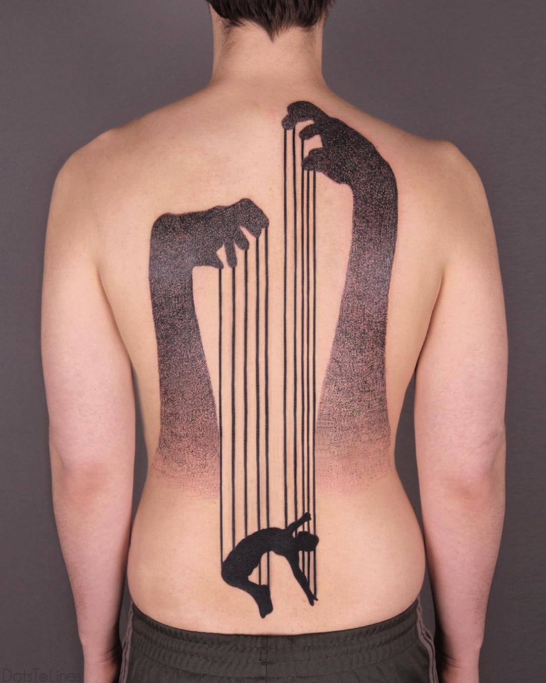 20 крутых татуировок на спине, которые впечатляют своим размахом 79