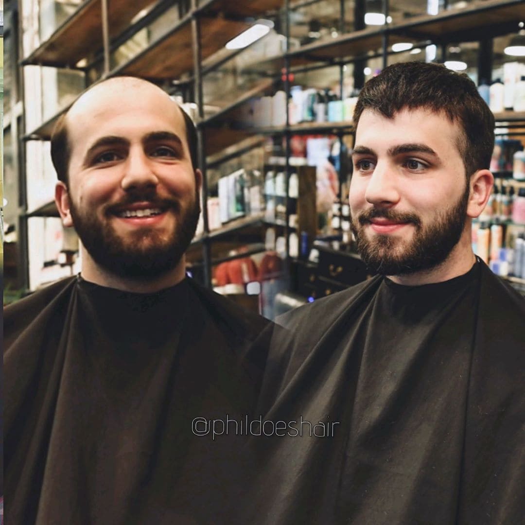 Парикмахер превращает лысины мужчин в шикарные причёски, и его клиенты от этого молодеют на глазах 60