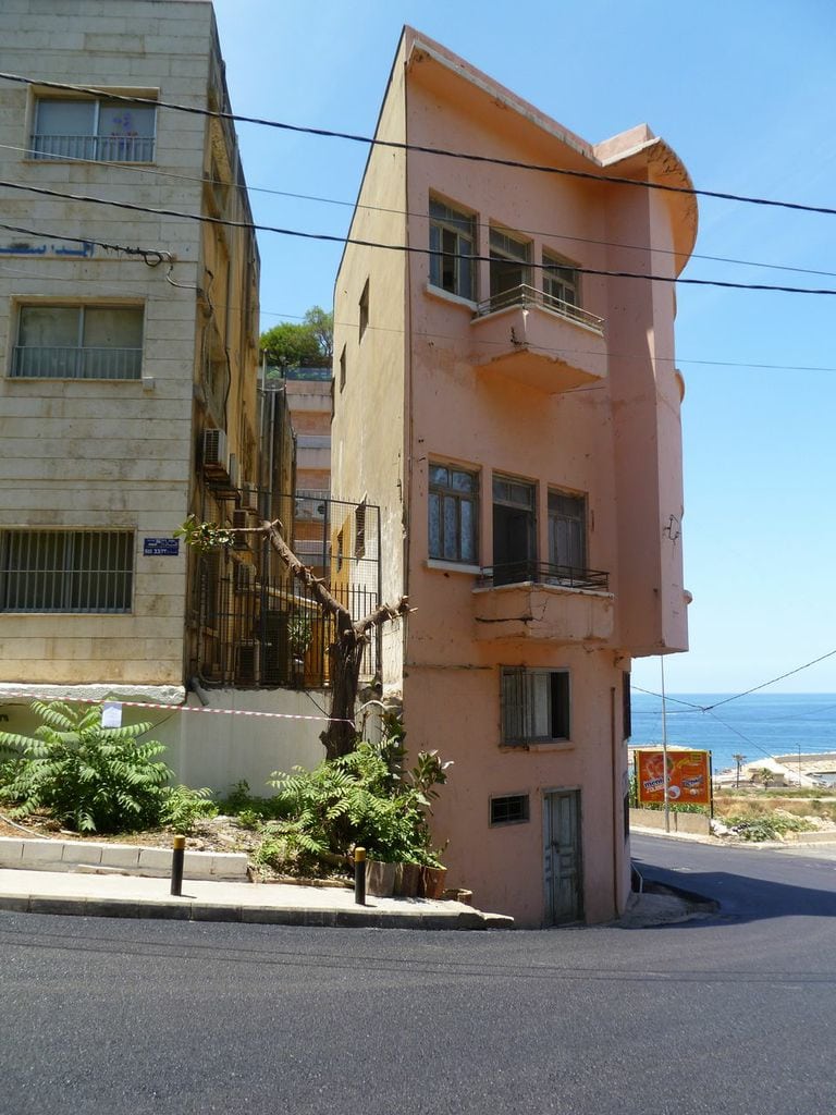 В Бейруте стоит один из самых узких домов в мире. И это не косяк, а братская месть 26