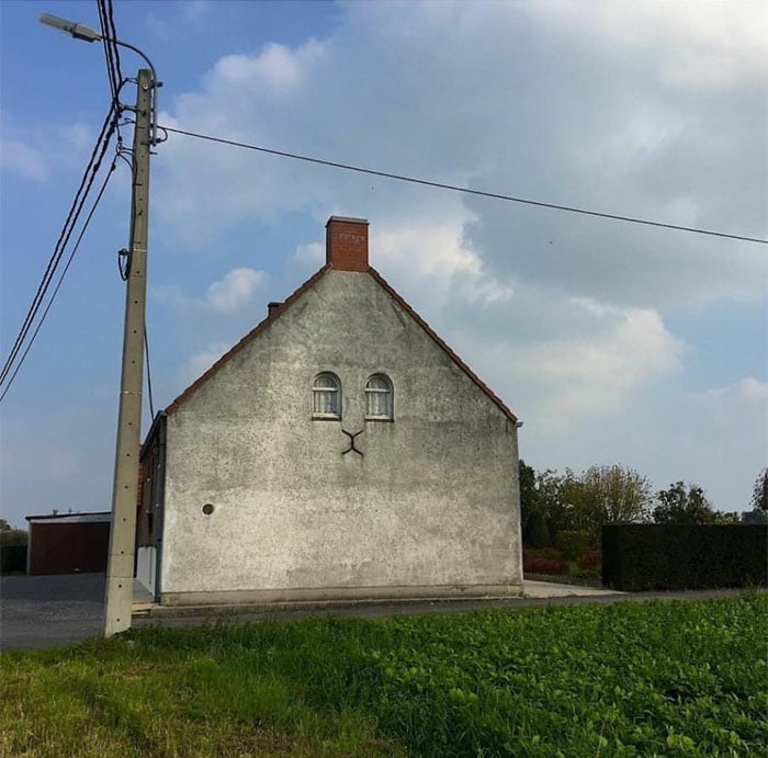 Бельгиец создал Инстаграм, в котором показывает, что самые нелепые дома построены в его стране 98