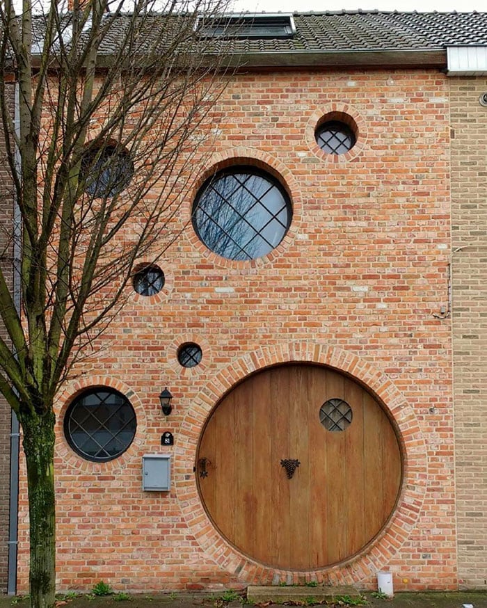 Бельгиец создал Инстаграм, в котором показывает, что самые нелепые дома построены в его стране 108
