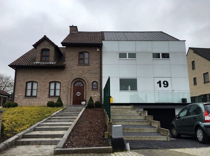 Бельгиец создал Инстаграм, в котором показывает, что самые нелепые дома построены в его стране 109