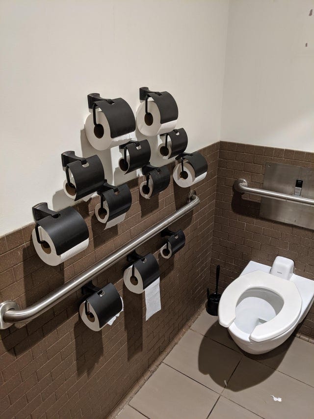 15 необычных туалетов, которым есть чем удивить своих посетителей 48