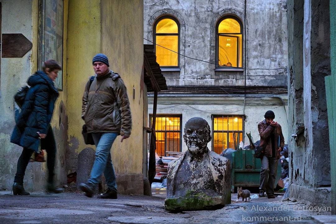 20 невероятных работ российского фотографа, которые как нельзя точно передают колорит наших улиц 71