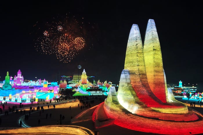 Захватывающие фото крупнейшего в мире фестиваля снега и льда в Китае 44