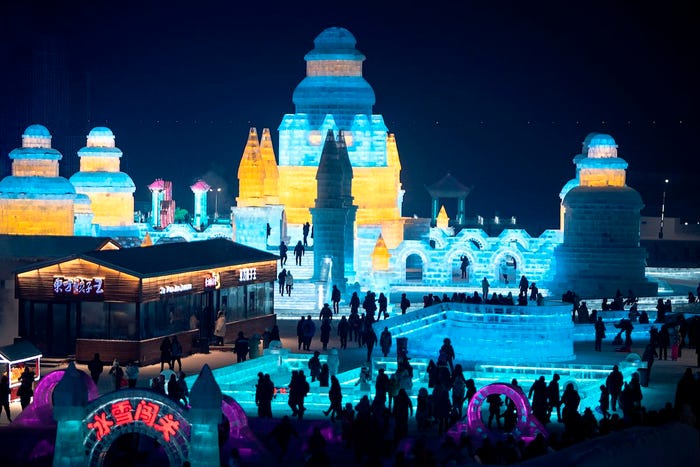 Захватывающие фото крупнейшего в мире фестиваля снега и льда в Китае 48