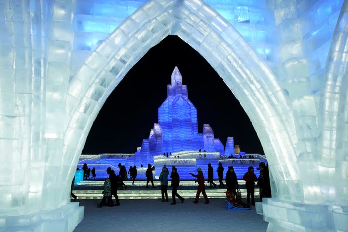Захватывающие фото крупнейшего в мире фестиваля снега и льда в Китае 49
