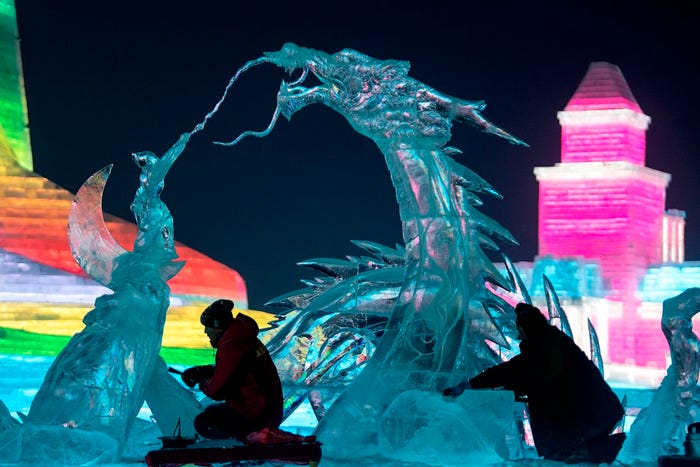 Захватывающие фото крупнейшего в мире фестиваля снега и льда в Китае 50