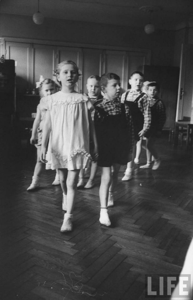 Детский сад из СССР в 1960-ом в объективе иностранного фотографа LIFE 60