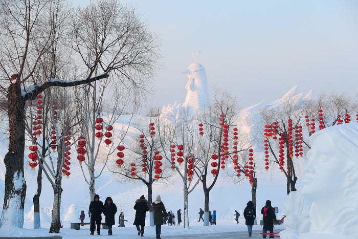 Захватывающие фото крупнейшего в мире фестиваля снега и льда в Китае 56