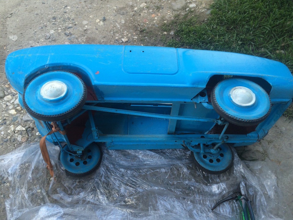 Мужчина из Нальчика ремонтирует детские машины времён СССР и возвращает их к жизни 112